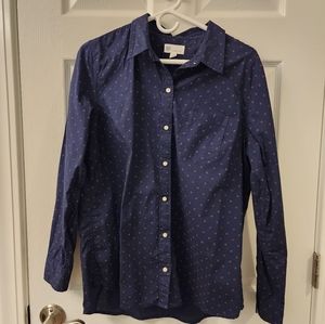 Gap Fitted Button Down Boyfriend Shirt with Flower accent. Size L